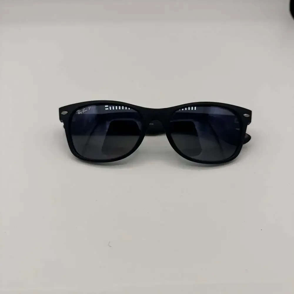Ray-Ban New Wayfarer Classic Polarized Gradient Blue 55mm Unisex - RB2132